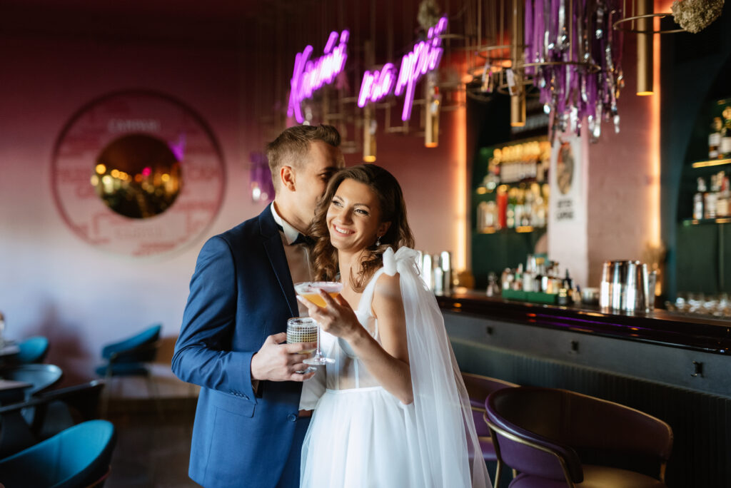 Should You Have an Open Bar at Your Wedding?