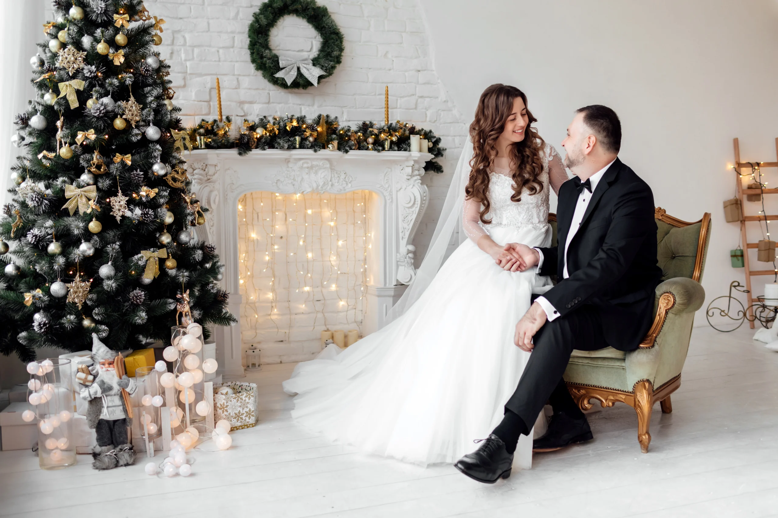 Holiday Weddings: Pros, Cons & Ideas