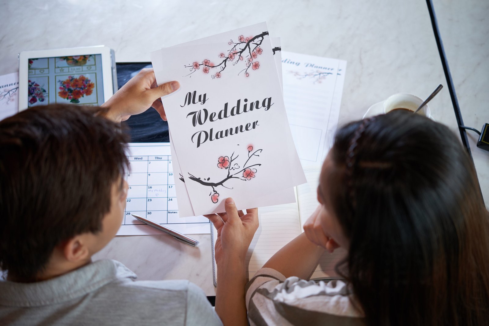 Wedding Vendors: Questions to Ask Before Booking